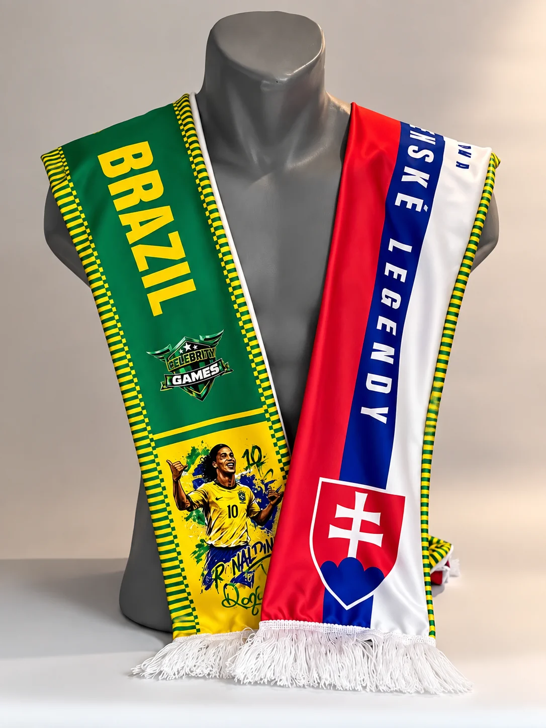 Fanúšikovský šál Ronaldinho R10 – Brazília vs. Slovensko Legendy
